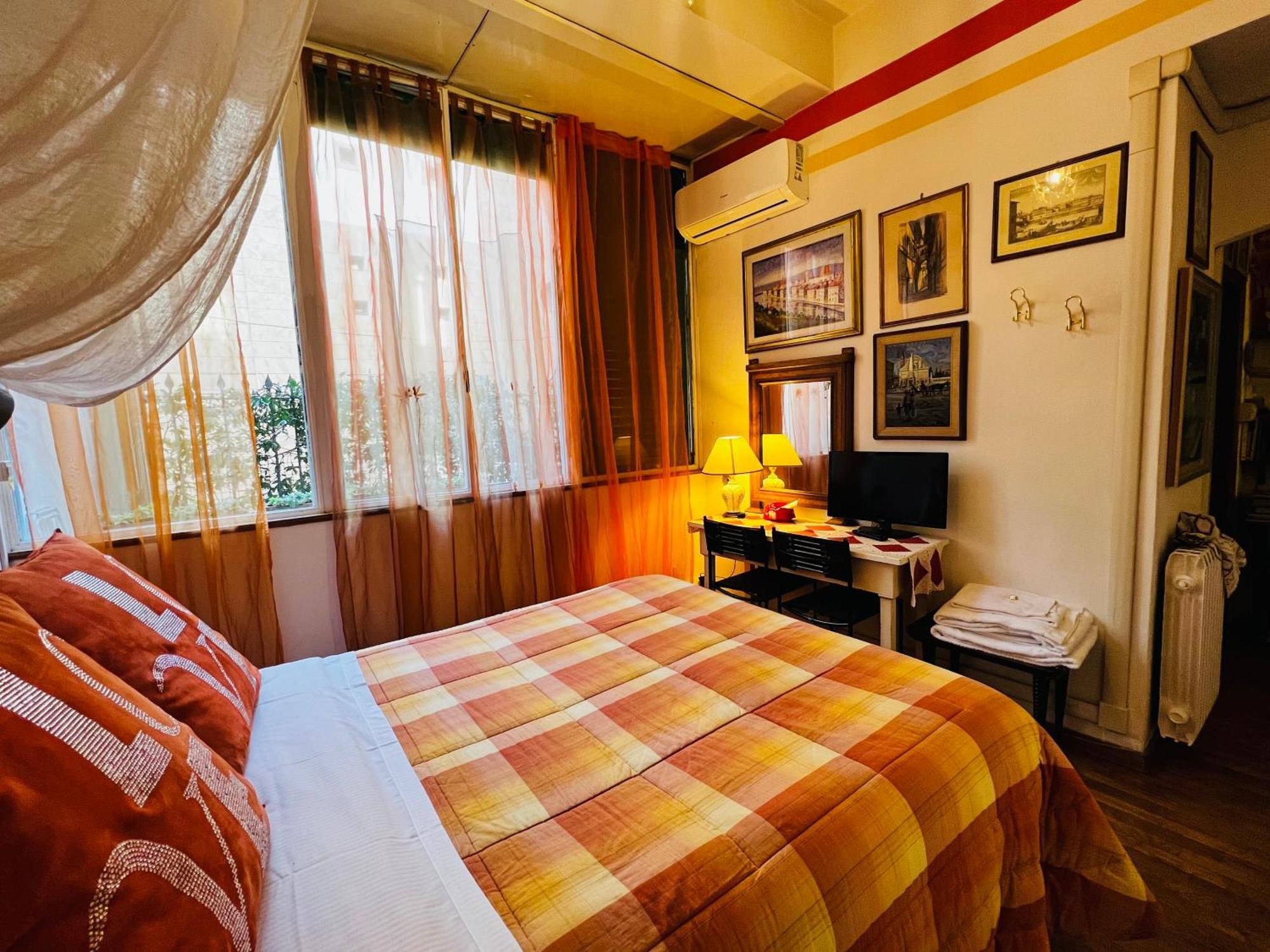 Tre Gigli A Firenze, 5 Minutes From Station, Via Palazzuolo 55 Bed and breakfast Florencia