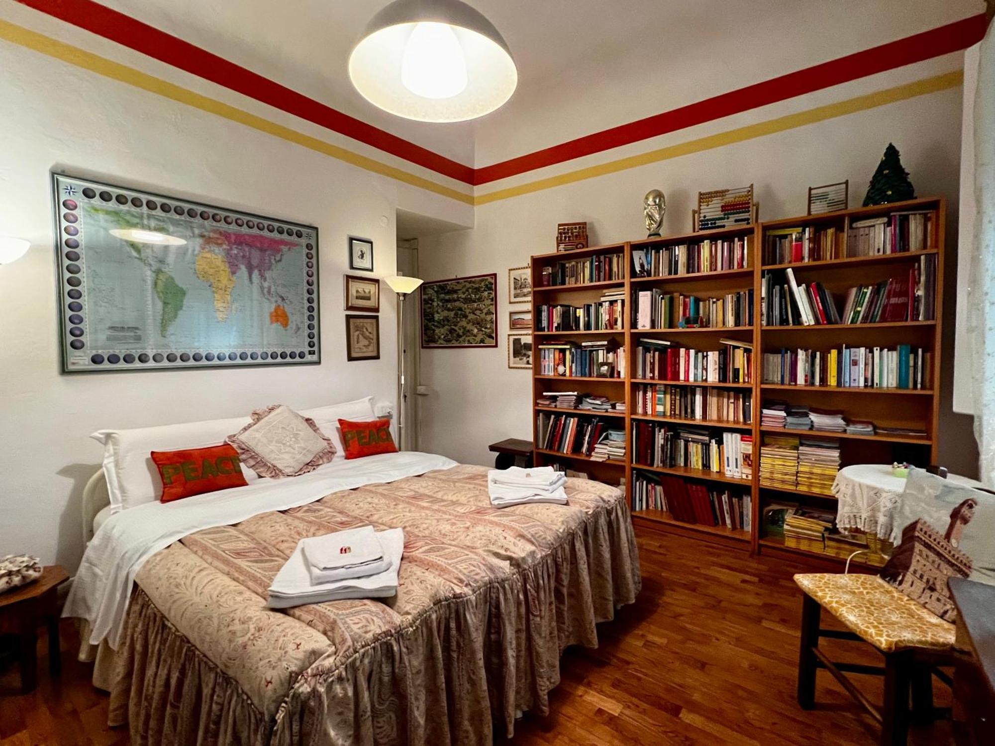 Tre Gigli A Firenze, 5 Minutes From Station, Via Palazzuolo 55 Bed and breakfast